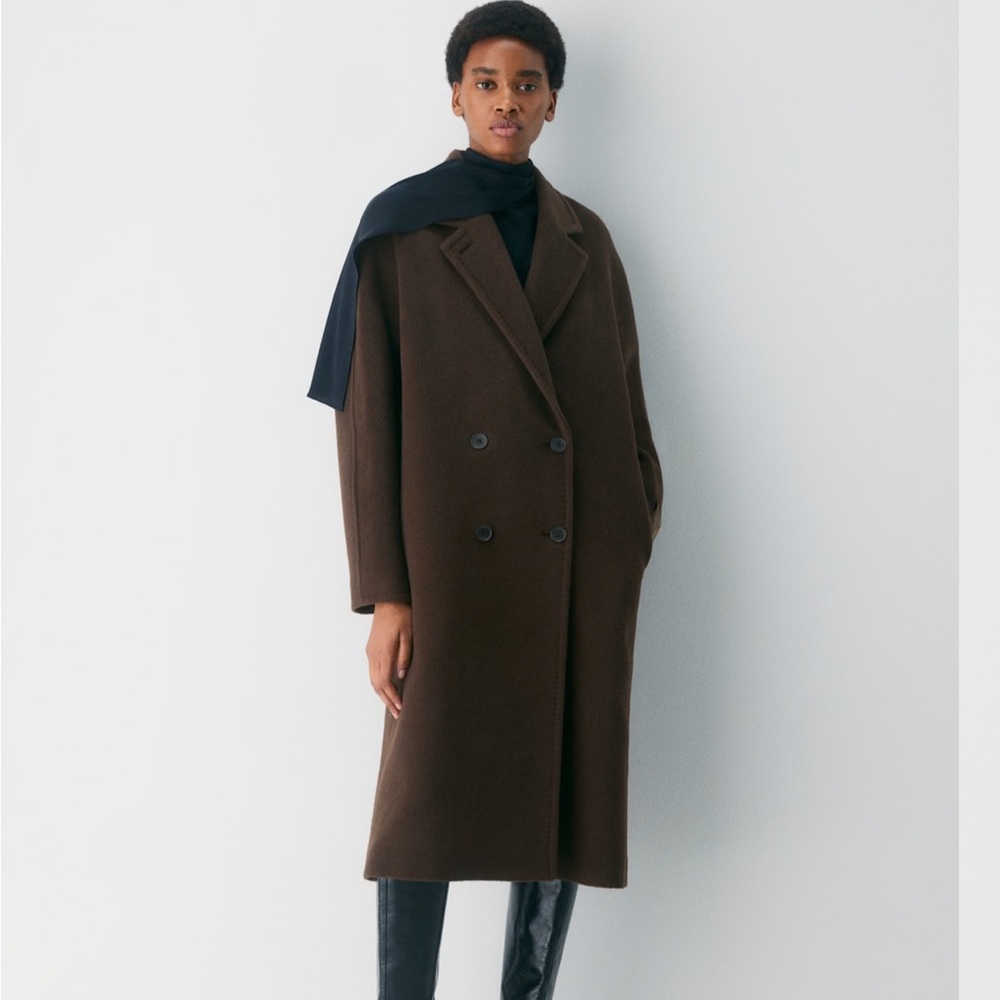 ISO- IN SEARCH OF Aritzia Slouch coat in size xsmall. Black or Brown.